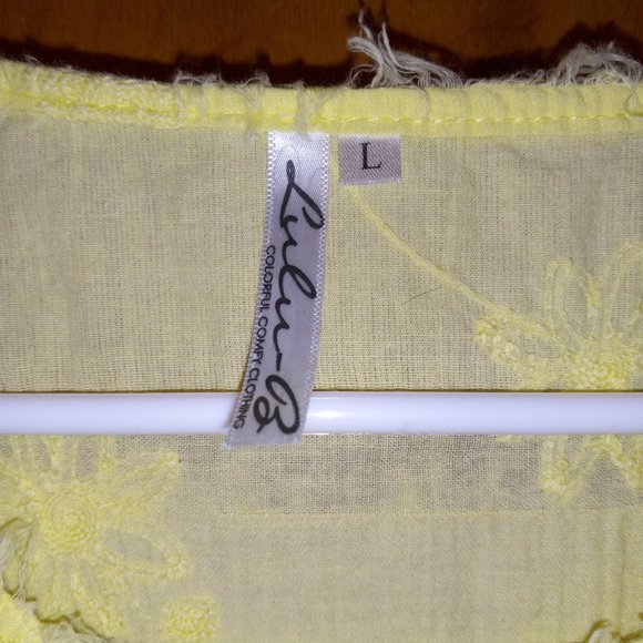 Lulu b blouse - Picture 2 of 4